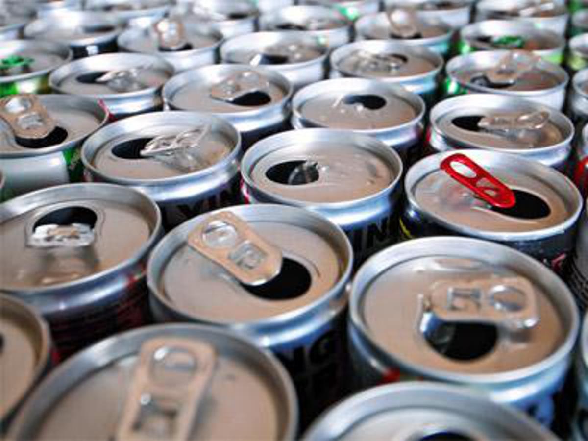Energy drink e adolescenti, studio pediatri: "4 su 10 cominciano prima dei 12 anni"