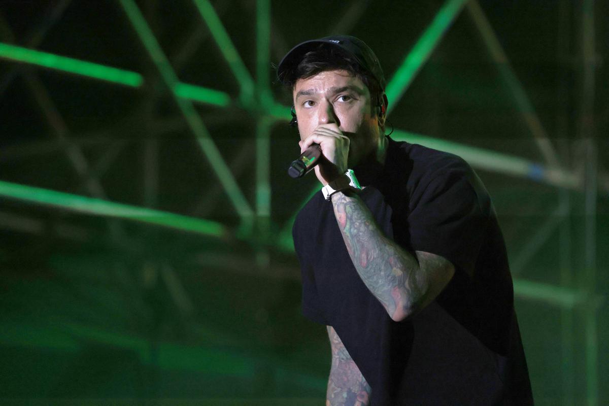 Fedez sta meglio, rapper continua i controlli in Humanitas