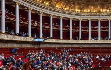 Francia diritto aiuto a morire e legge. Macron Impegno mantenuto 364x230