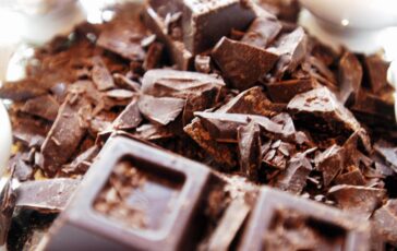 Giornata mondiale del cioccolato il medico nutrizionista Gustarlo e unemozione biologica unica ma ce un limite 364x230