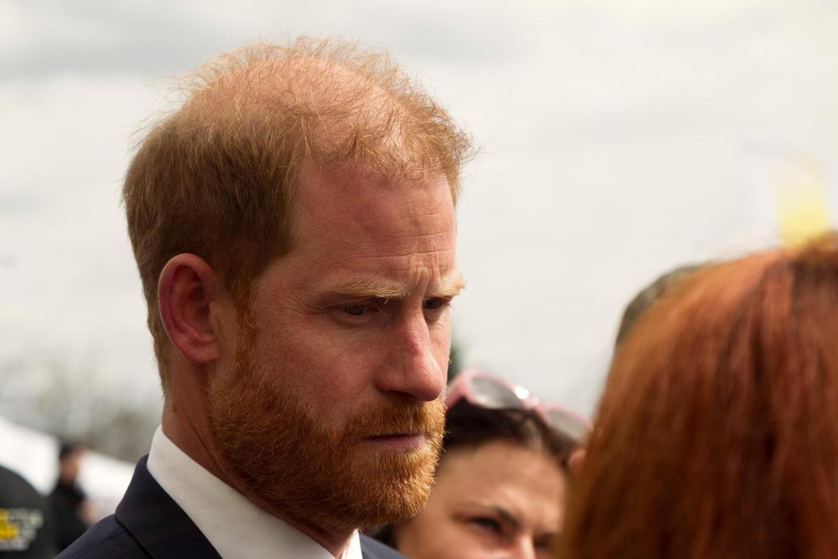 Harry in Uk senza Meghan e figli, Re Carlo 'spazientito' per cambi idea su alloggio