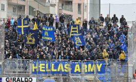 Hellas Verona Daspo di un anno a calciatore rifiuto selfie a ragazzino scatenando i tifosi 265x160