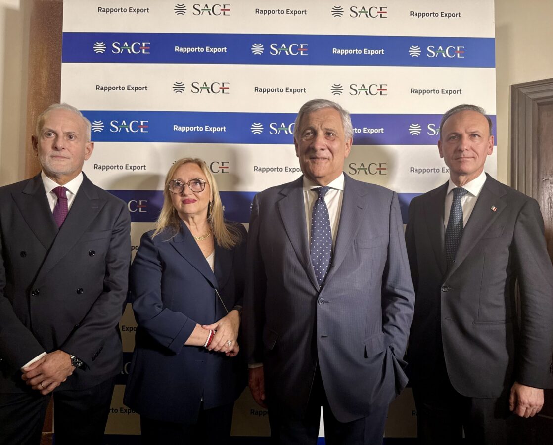 Rapporto Export SACE - l'export italiano accelera verso i 700 miliardi di euro