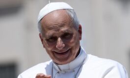 Il Papa oggi a Lampedusa il 4 luglio di Leone XIV tra i migranti 265x160
