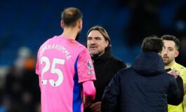 Il portiere finge infortunio La squadra resta in 10 per 1 minuto la nuova regola inglese 265x160