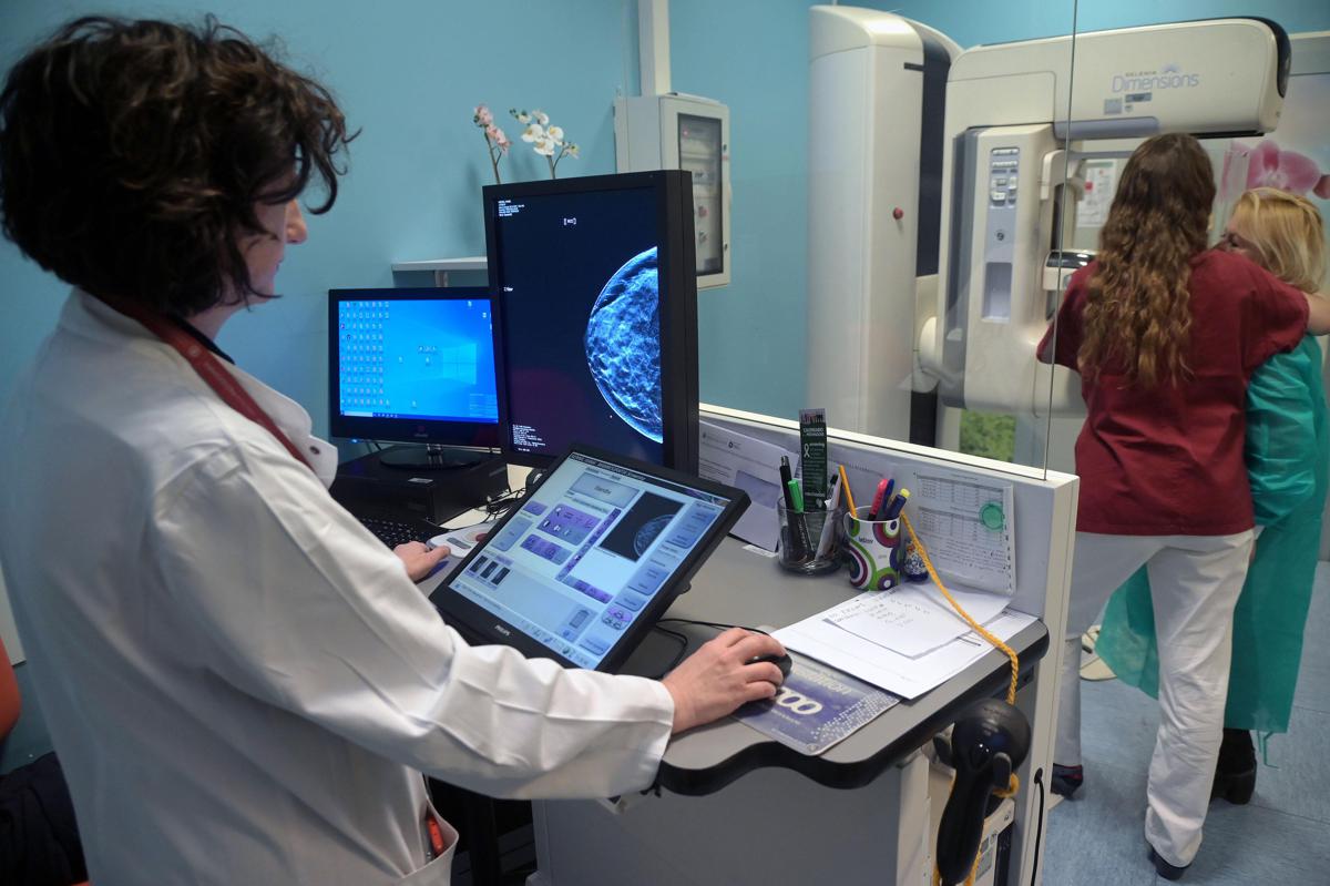 In Italia 950mila le donne col cancro al seno, Rete oncologica pazienti Italia: 'fare almeno 150 munti attività fisica a settimana'