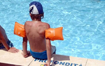 Incidenti in piscina lIss lancia lallarme Molti casi sono evitabili con piu sicurezza 364x230