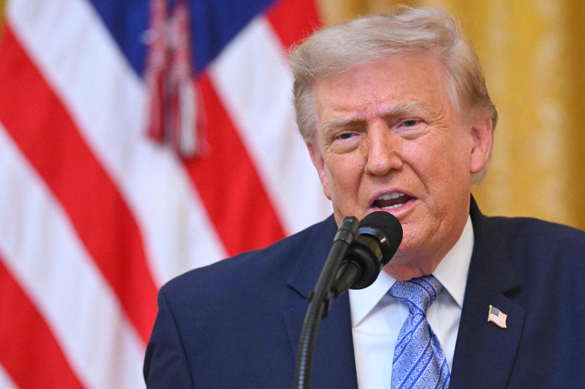 Iran, Trump: "Colpiremo il sito nucleare di Pickaxe". Teheran: "Così sarà guerra totale"