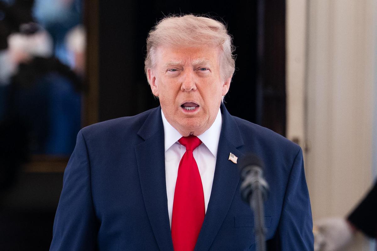 Iran, Trump 'guardiano' di Hormuz: tycoon tra rimborsi, blocco navale e terza ondata di raid