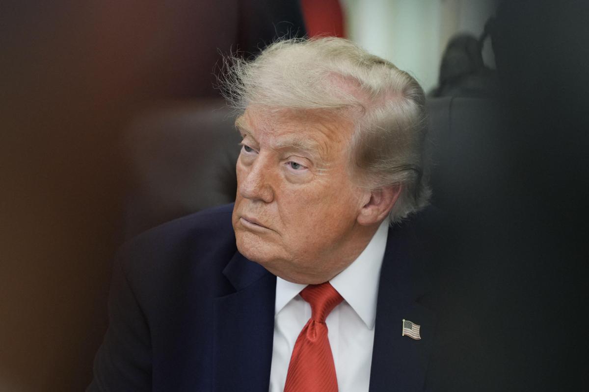 Iran, Trump insiste: "Colpiremo molto duramente, ora è il nostro turno"