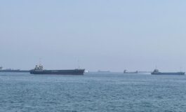 Iran chiude stretto Hormuz fino a nuovo ordine. Raid Usa Colpiti 140 obiettivi. Sotto attacco Emirati Arabi Uniti Bahrein e Qatar 265x160