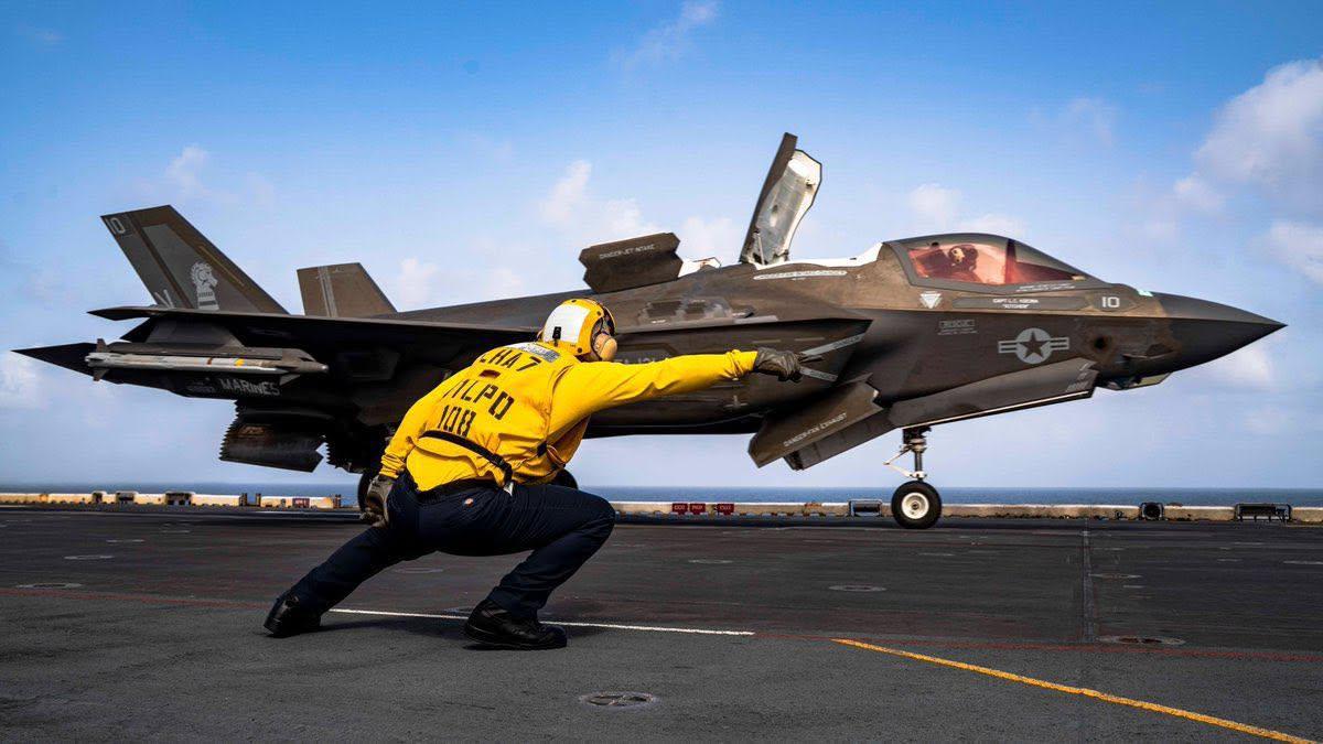 Iran, nuova ondata di raid Usa. Pasdaran annunciano attacco “a sorpresa” contro base in Siria - Diretta