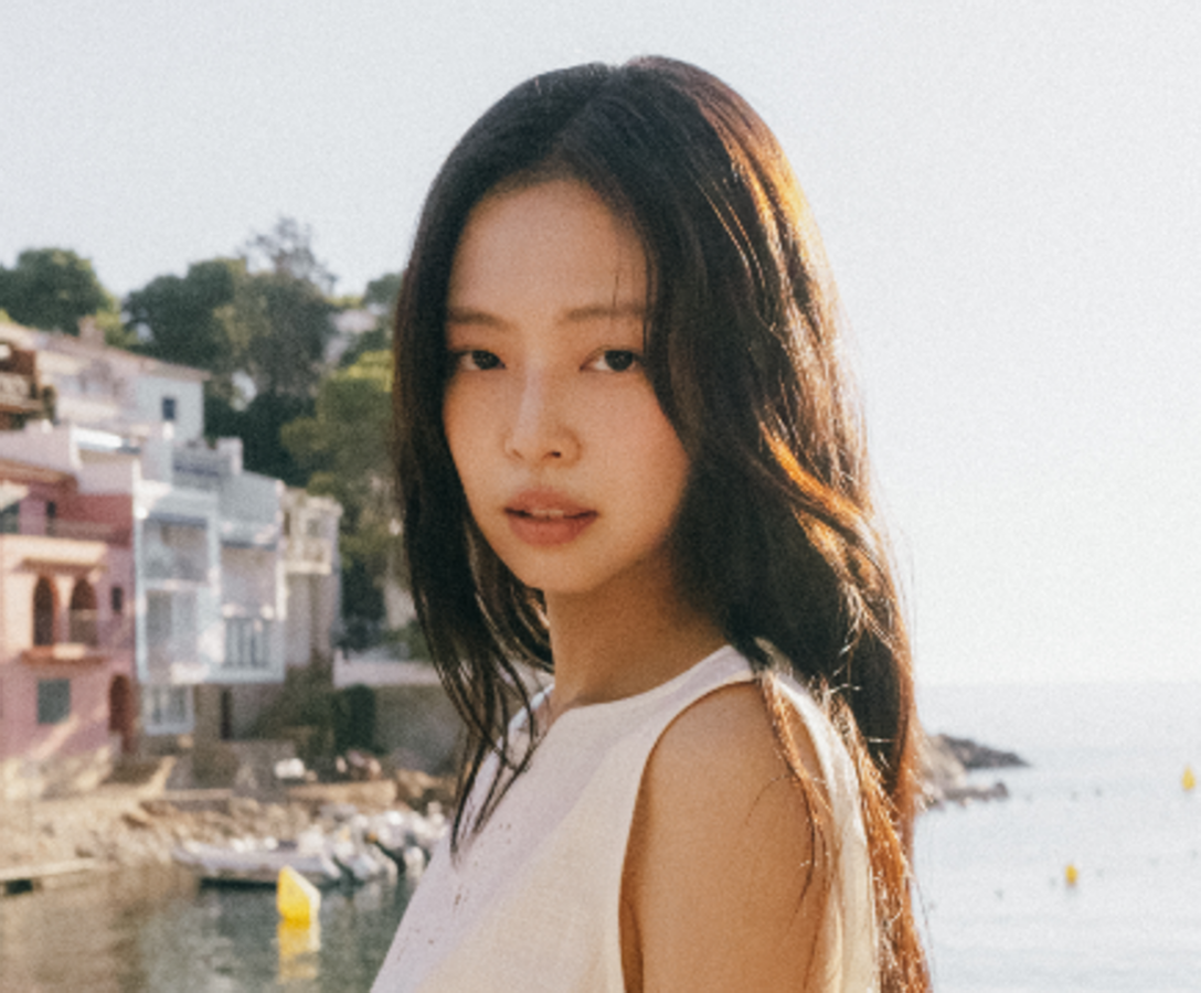 Jennie torna con il nuovo singolo 'Less Than a Lover': il racconto di un amore estivo