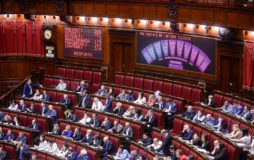 Legge elettorale franchi tiratori mandano sotto governo su preferenze. Ira Meloni Ha vinto palude serve una riflessione 364x230