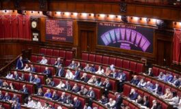 Legge elettorale via libera alla Camera. Proteste in aula prima del voto Schlein Maggioranza e un colabrodo 265x160