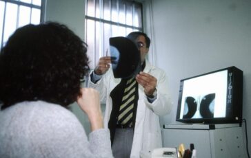 Lindagine 1 donna su 3 con cancro dellovaio aspetta oltre 1 anno per la diagnosi 364x230