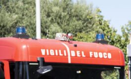 Lodi auto avvolta dalle fiamme trovata una persona morta allinterno 265x160