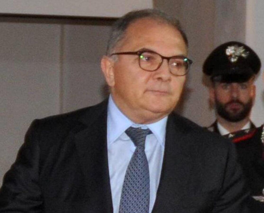 Mafia, la denuncia di de Lucia: "Sistema carcerario non funziona. Boss continuano a comandare"