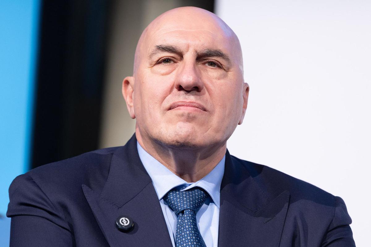 Mare, Crosetto: "Dimensione subacquea settore strategico per futuro del Paese"