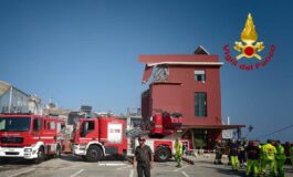 Messina crolla edificio vigili del fuoco cercano sei dispersi tra le macerie 265x160