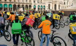 Milano ferma i rider nelle ore roventi Ma noi restiamo senza reddito 265x160