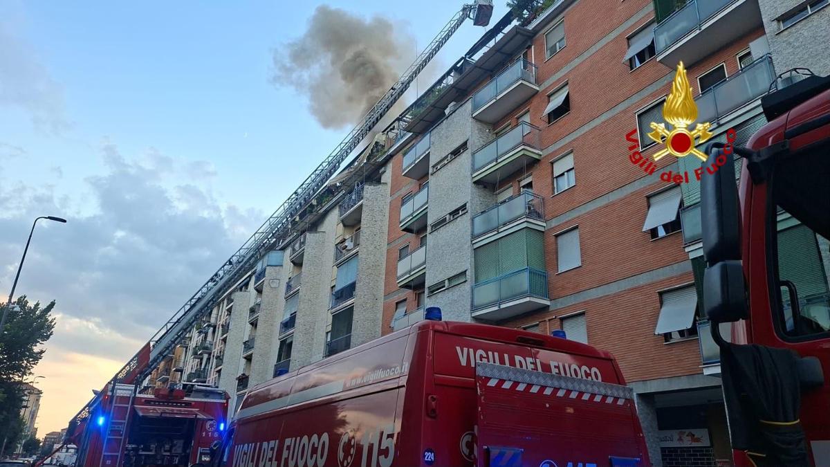 Milano, incendio in appartamento: un morto e diversi intossicati