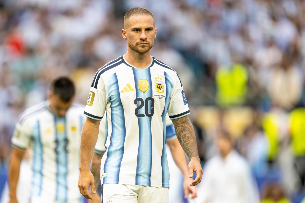 Mondiali, caos nel finale di Argentina-Capo Verde e proteste per rigore non dato: cos'è successo