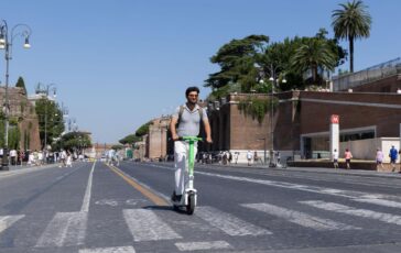 Monopattini oggi scatta lassicurazione ma solo uno su dieci ha la targa 364x230