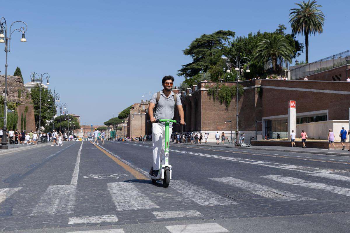 Monopattini, oggi scatta l'assicurazione: ma solo uno su dieci ha la targa