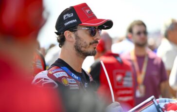 MotoGp Bagnaia operato allavambraccio destro rientro previsto per il Gp di Silverstone 364x230