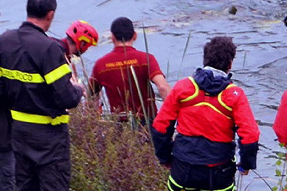 Muore tentando di salvare il nipotino nell'Adda, grave il bimbo