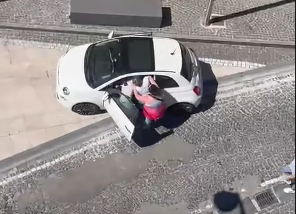 Napoli, consigliera comunale di Casalnuovo denuncia: "Aggredita in strada per il mio ruolo politico"