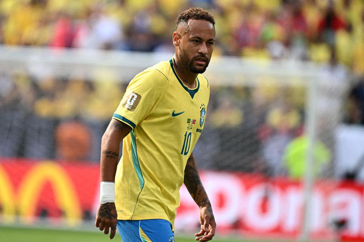 Neymar, Ibrahimovic: "Grande giocatore, ma avrebbe potuto fare di più..."