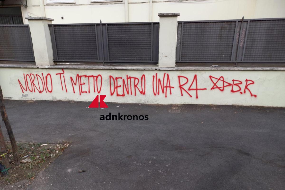 "Nordio ti metto dentro una R4", scritta choc firmata Br a Roma