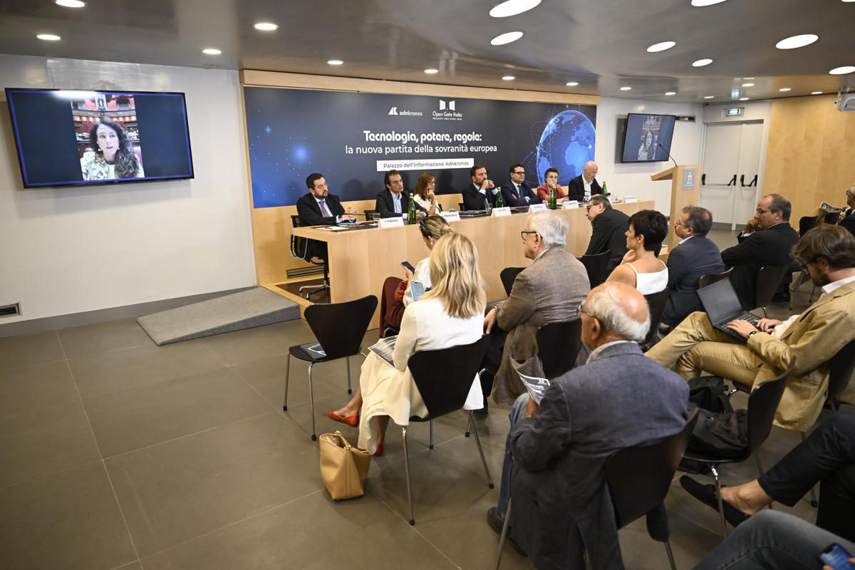 Pastorella: "All'Ue servono investimenti, campioni industriali e una strategia sui data center"