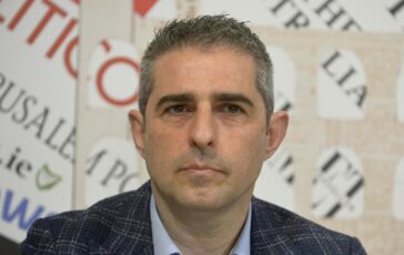 Pizzarotti assolto da accusa di truffa e falso ideologico Non festeggio sistema non funziona 364x230