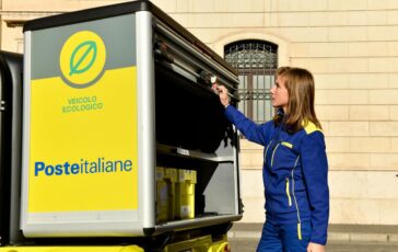 Poste Italiane cresce la logistica 179 milioni di pacchi consegnati nel primo semestre 2026 364x230