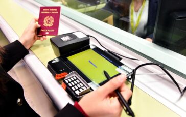 Poste oltre 256 mila richieste gestite per rilascio passaporti 364x230