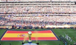 Rodri alza la coppa Argentina si volta di spalle. In Spagna E una vergogna 265x160