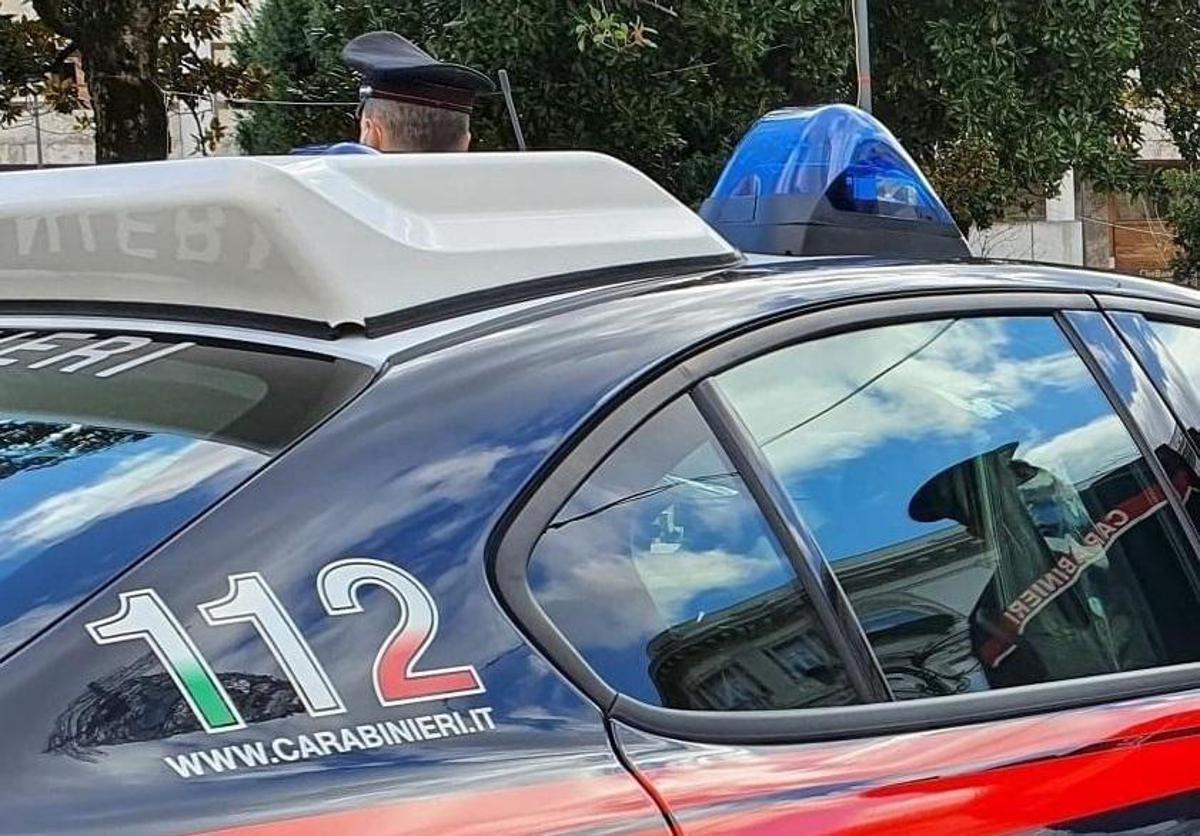 Roma, 22enne sequestrato e torturato in un b&b a Trastevere: tra gli arrestati Solø, finalista Area Sanremo 2025