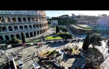 Roma blitz al Colosseo contro i maranza oltre 350 identificati 10 arresti e 6 denunce poster 364x230