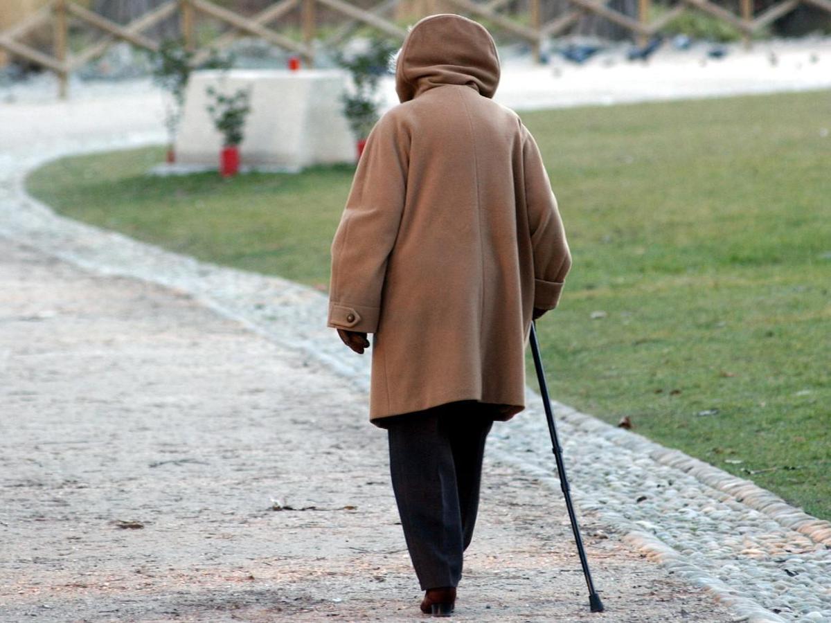 Ruba 115mila sterline, per restiuirle deve... vendere casa: la storia di una bisnonna