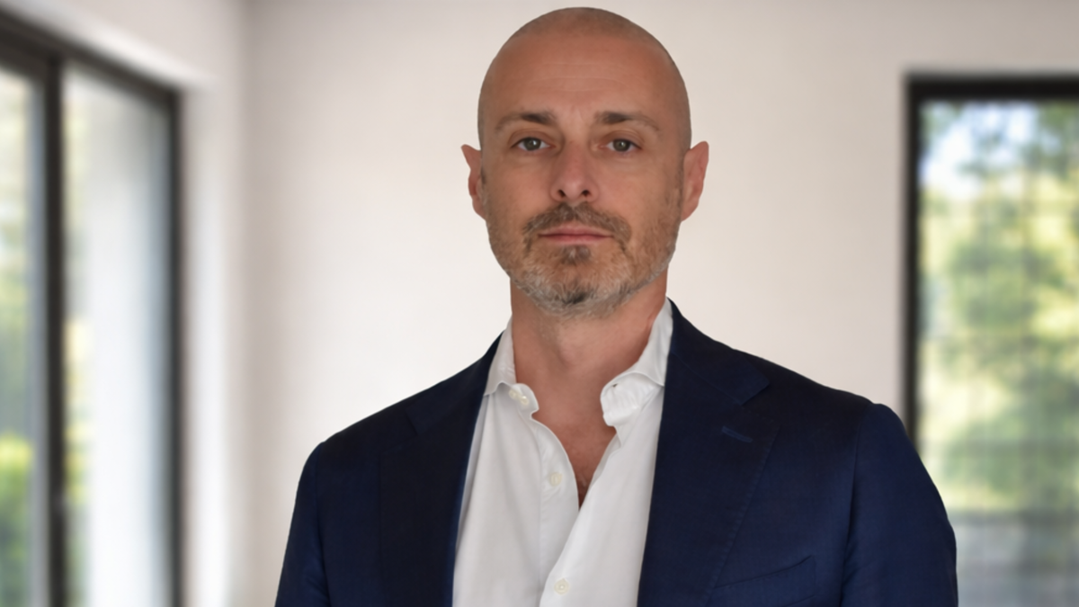 Sanità: "Dentisti a 50mila euro lordi l'anno, leasing e concorrenza mettono in crisi gli studi"