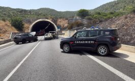 Scontro con due auto in fiamme nel Cagliaritano un morto e nove feriti 265x160