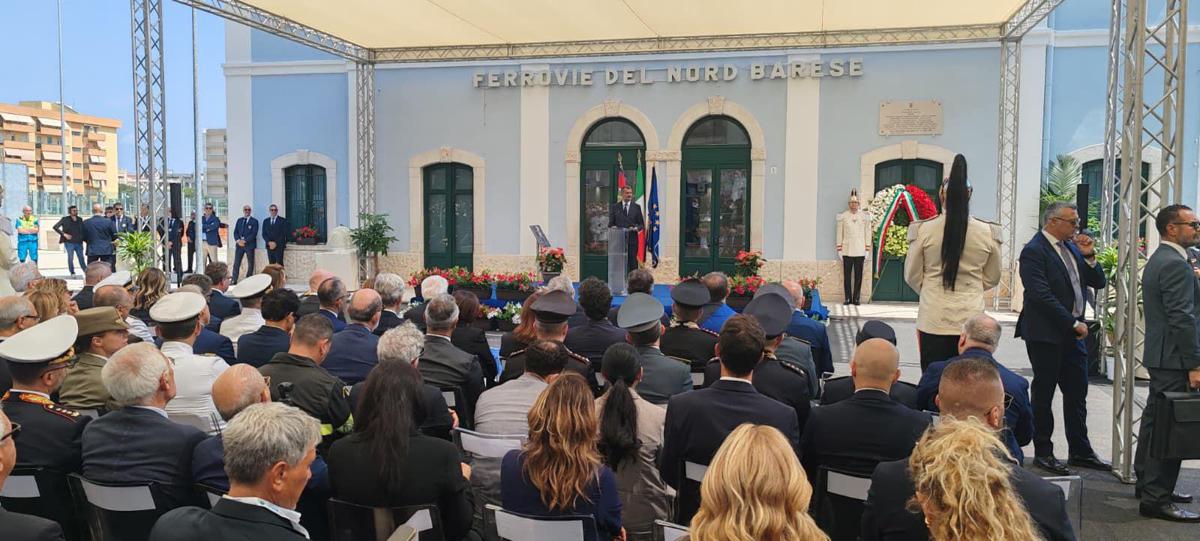 Scontro tra treni ad Andria, Mattarella a cerimonia per decennale: commozione tra parenti vittime