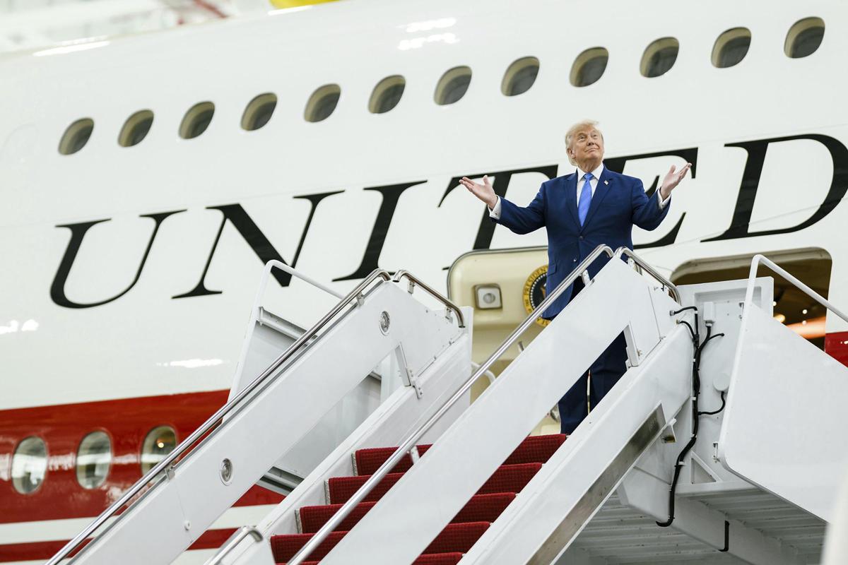 Scoop su Air Force One donato dal Qatar, Nyt nel mirino di Trump: mandati di comparizione per i reporter