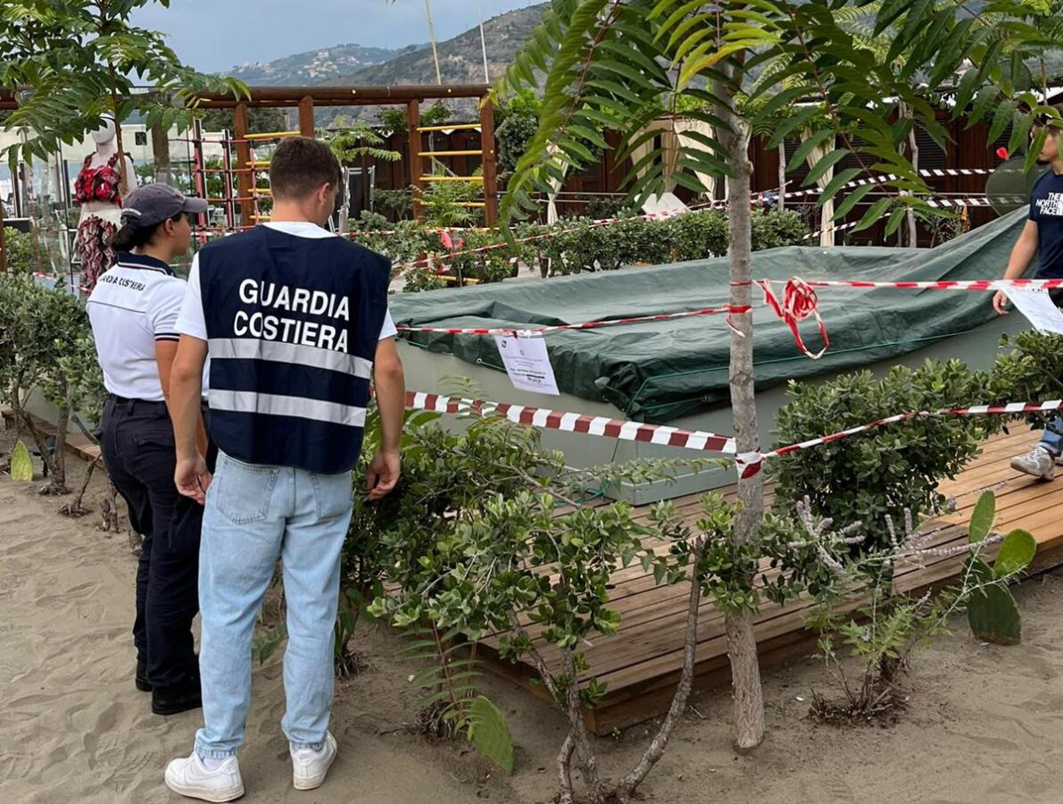 Sestri Levante, bambina morta in piscina: due indagati