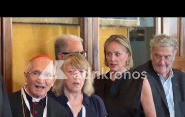 Sharon Stone e Romano Prodi un duo inaspettato al Campidoglio 364x230