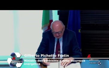 Sostenibilita Pichetto Fratin ‘plastica riciclata e difficolta presente 364x230