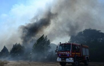 Spagna 12 morti a causa di un incendio in Andalusia alcune vittime trovate nelle auto 364x230
